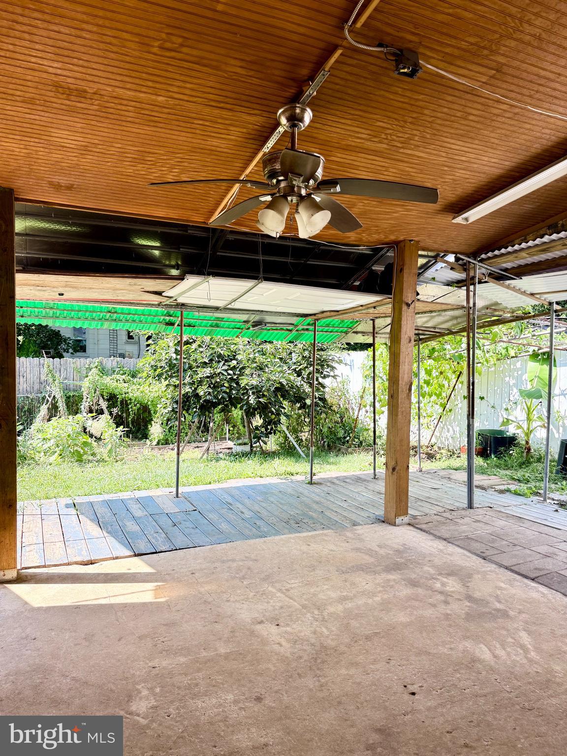 353 N BEAUMONT AVENUE