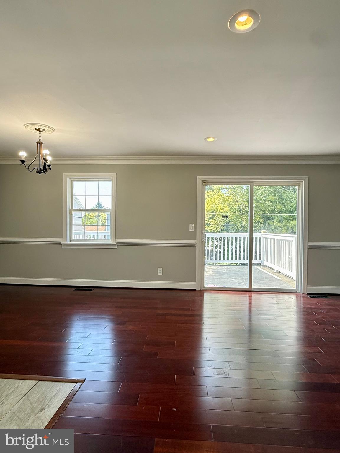 353 N BEAUMONT AVENUE