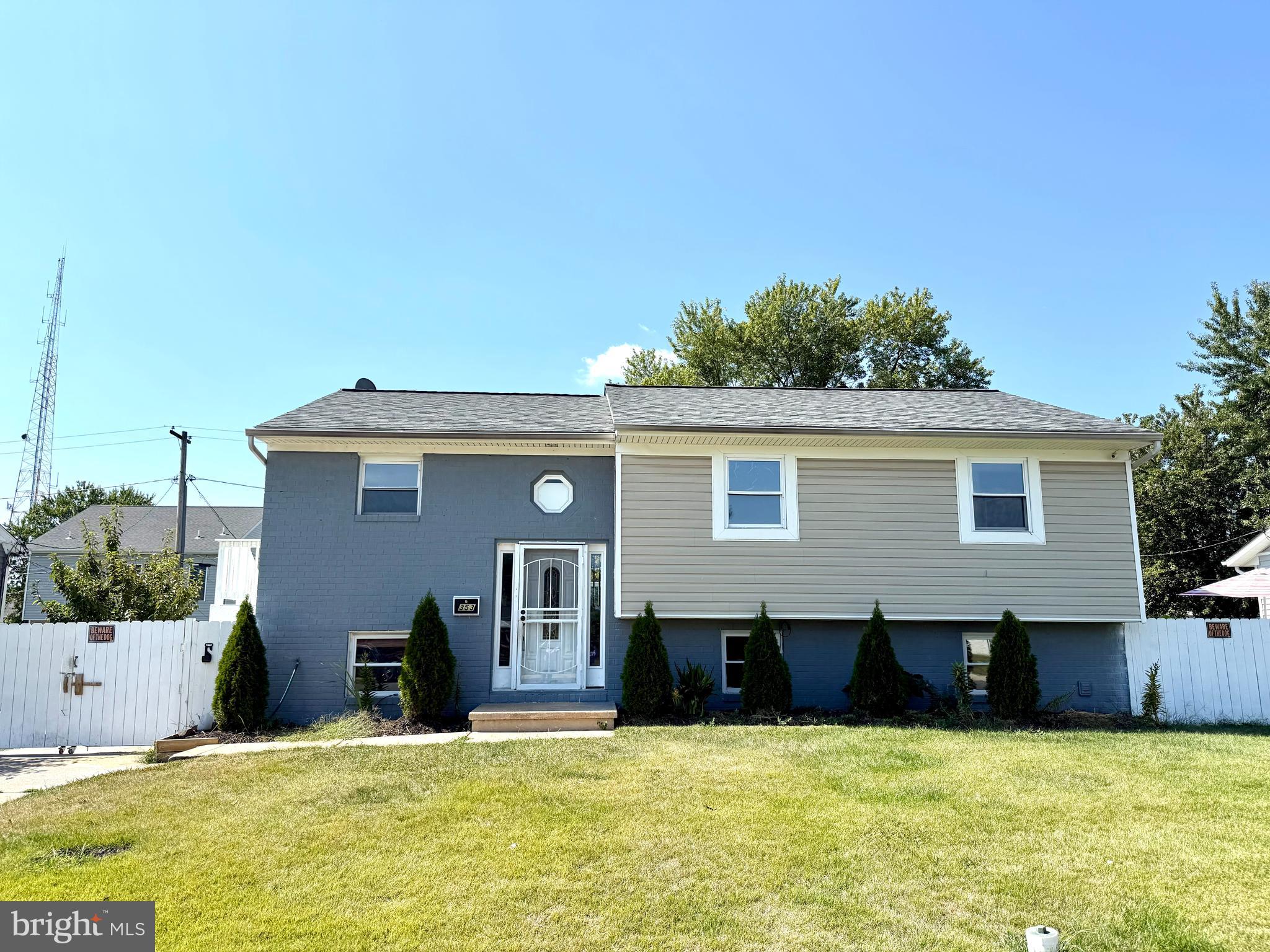 353 N BEAUMONT AVENUE