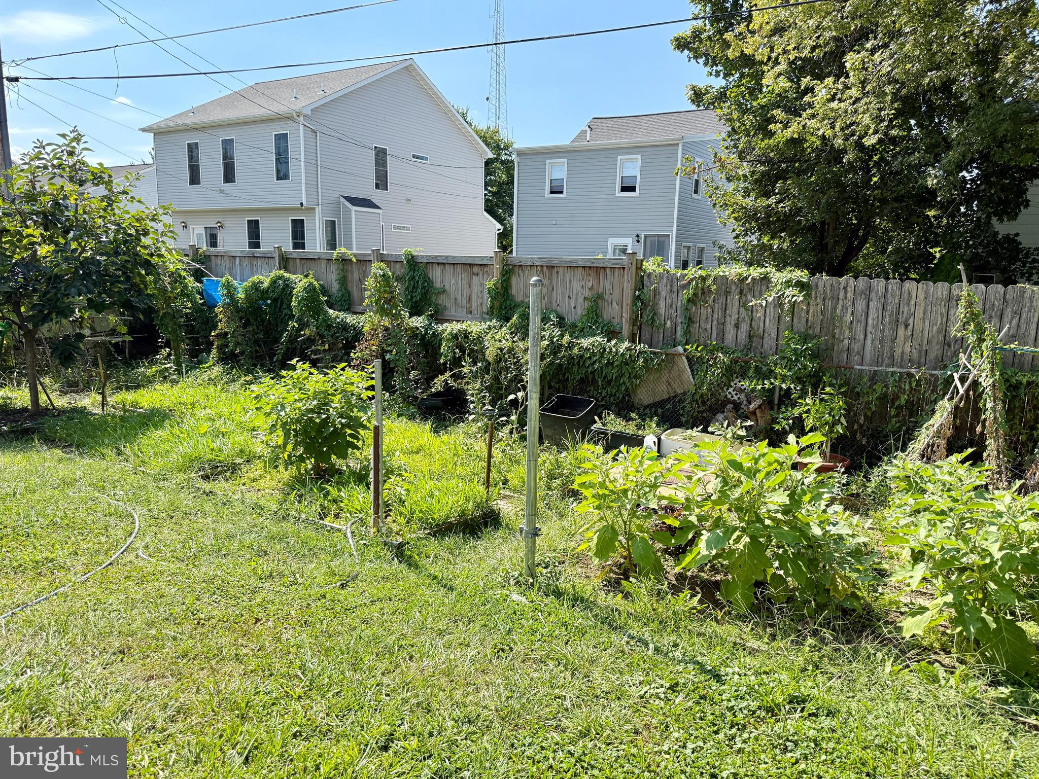 353 N BEAUMONT AVENUE