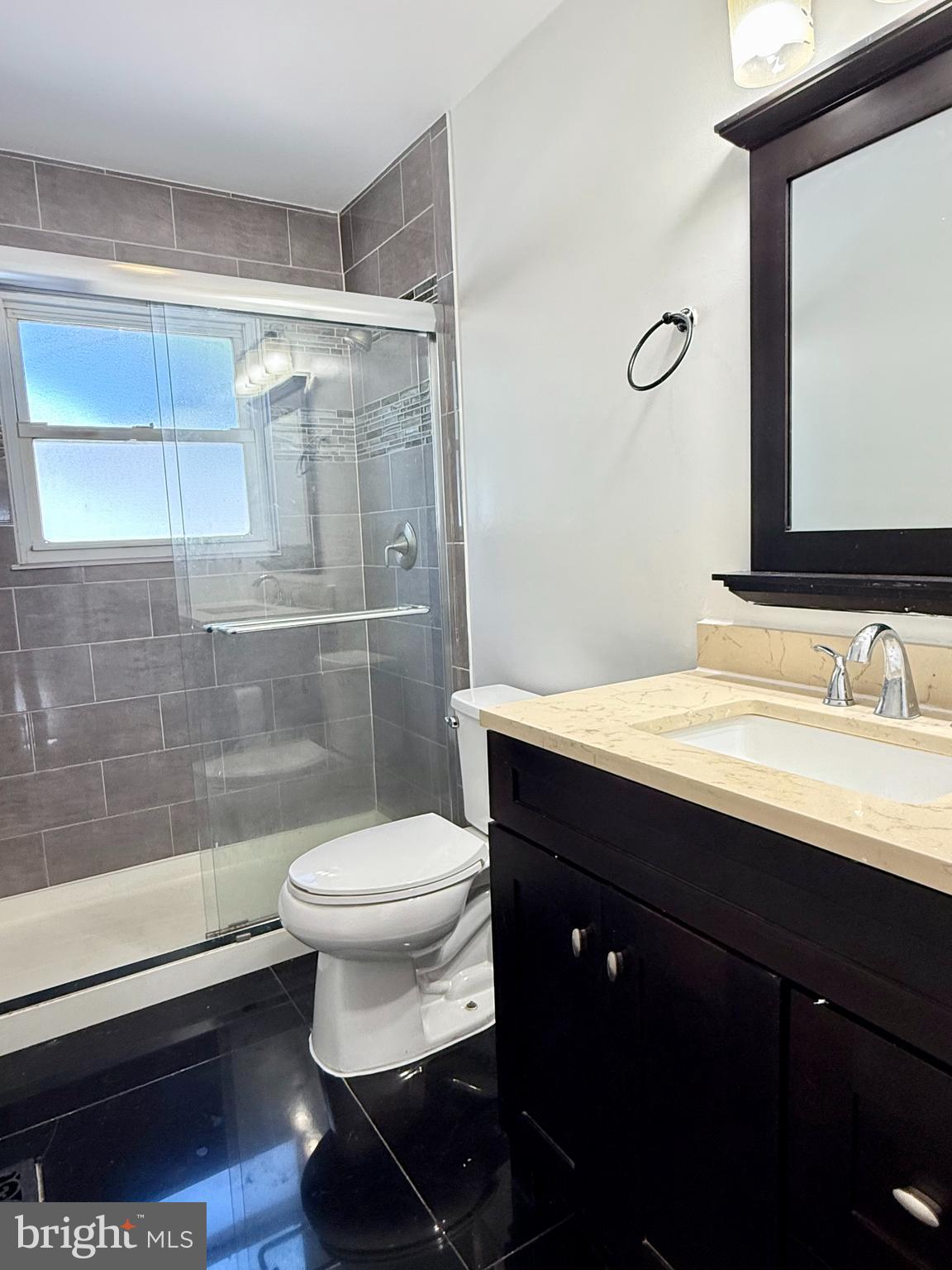 353 N BEAUMONT AVENUE