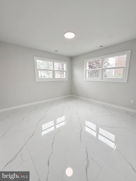 925 PRESTWOOD