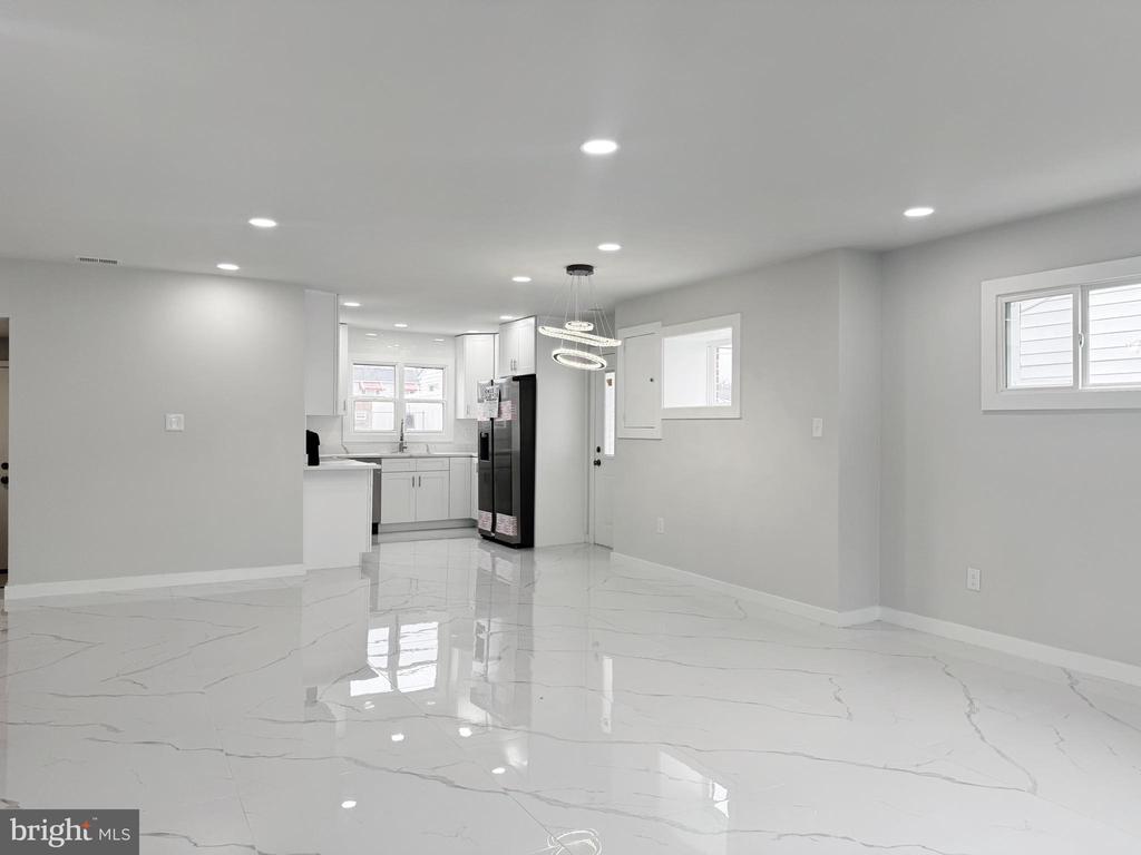 925 PRESTWOOD