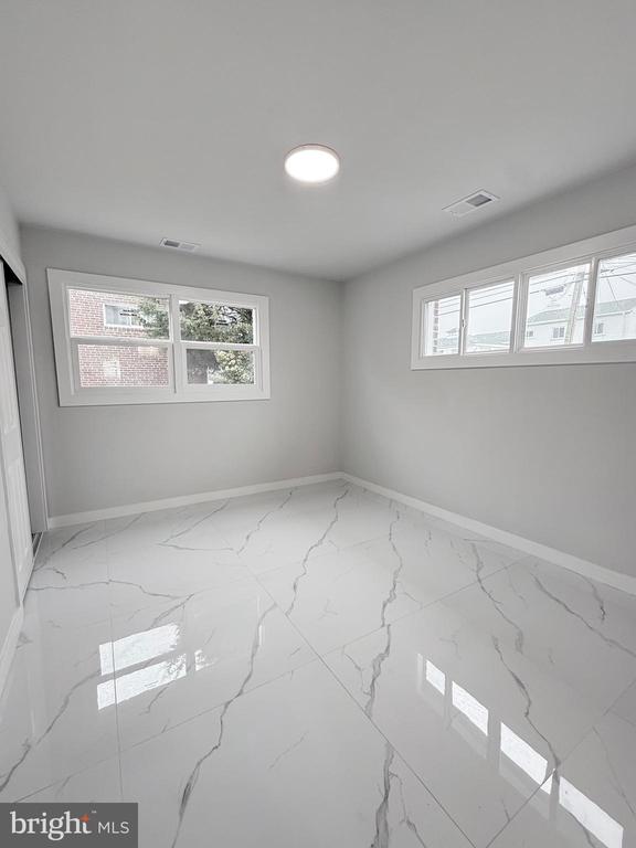 925 PRESTWOOD