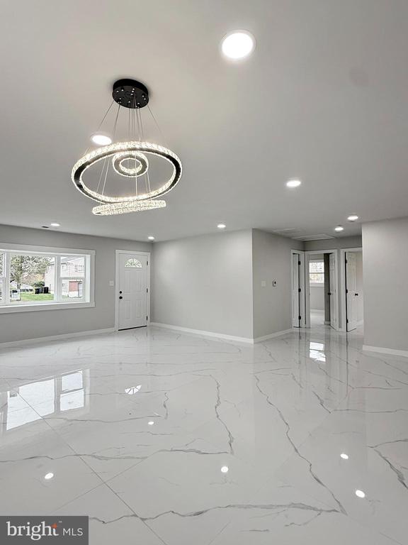 925 PRESTWOOD