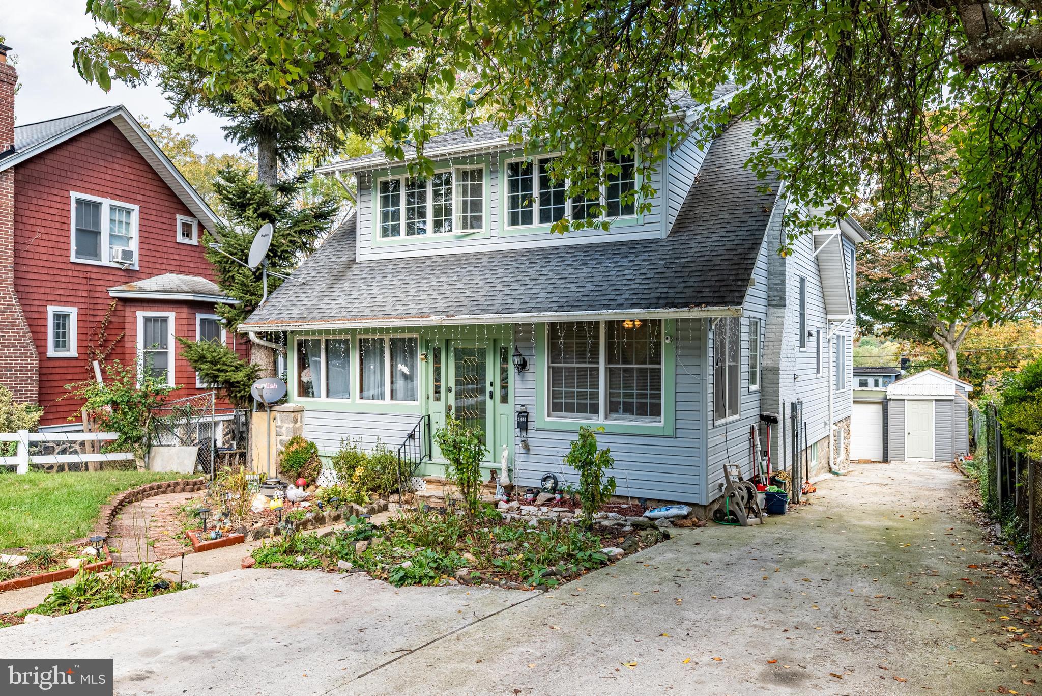 2404 POPLAR DRIVE