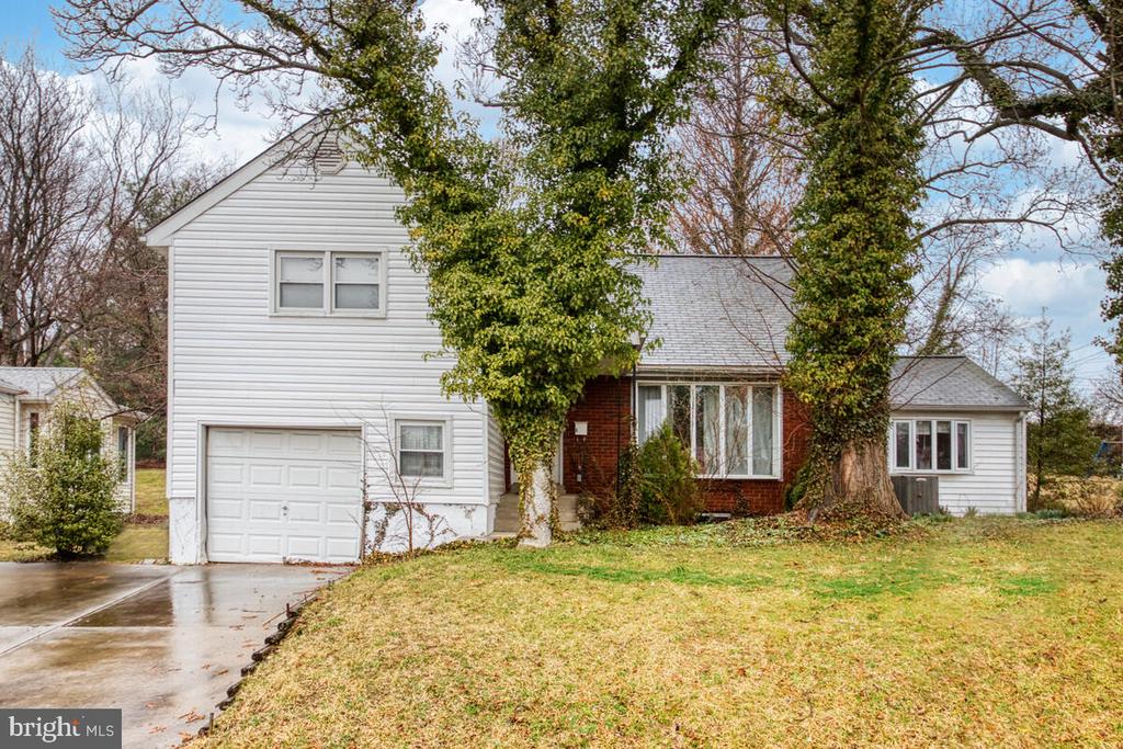 6 WESTBURY ROAD