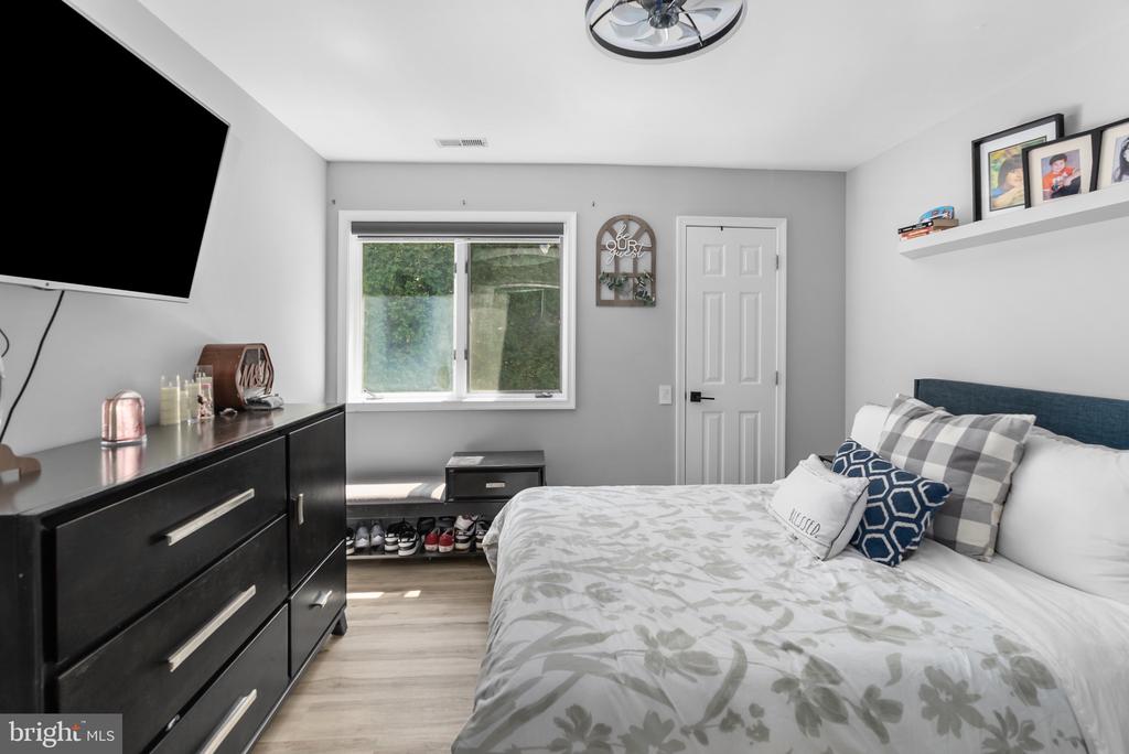 3703 ASHLEY WAY