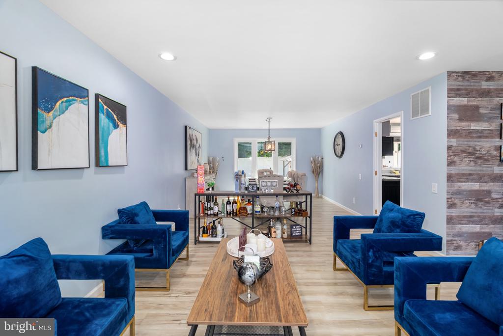 3703 ASHLEY WAY