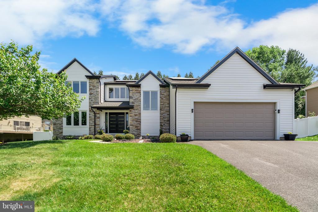 3703 ASHLEY WAY