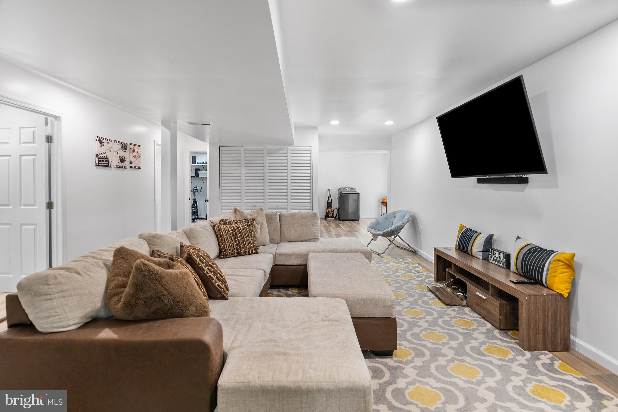3703 ASHLEY WAY