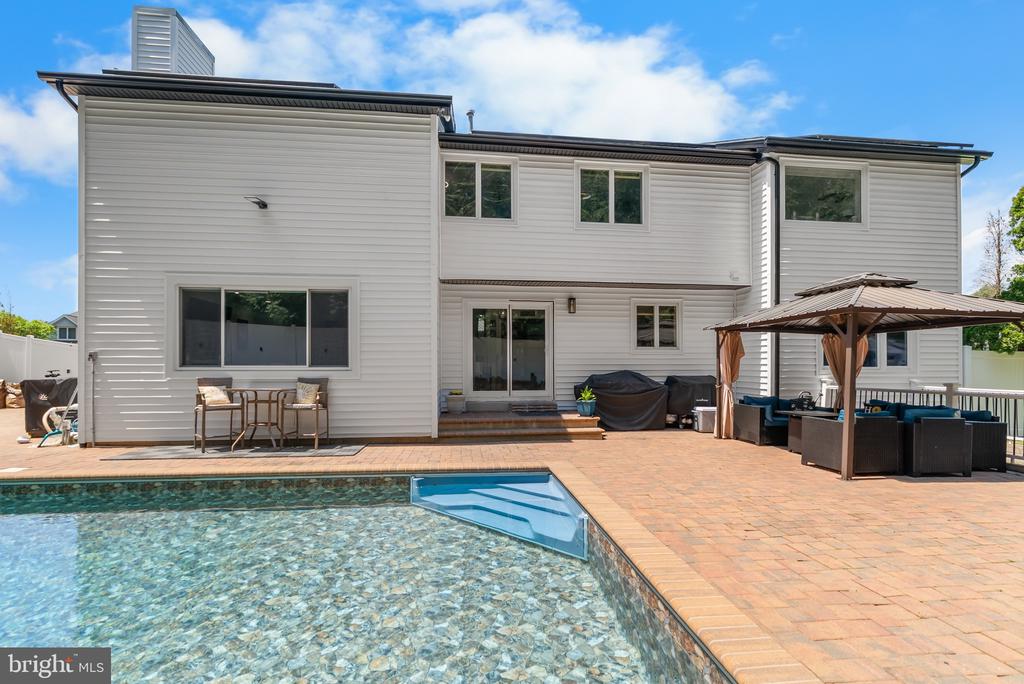 3703 ASHLEY WAY