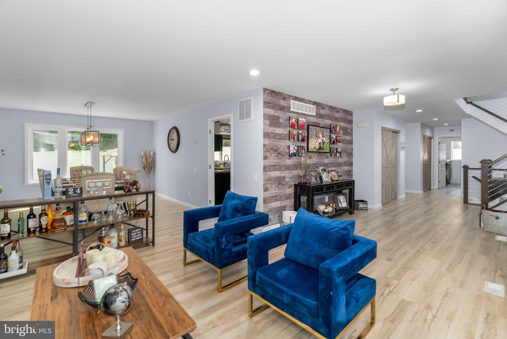 3703 ASHLEY WAY
