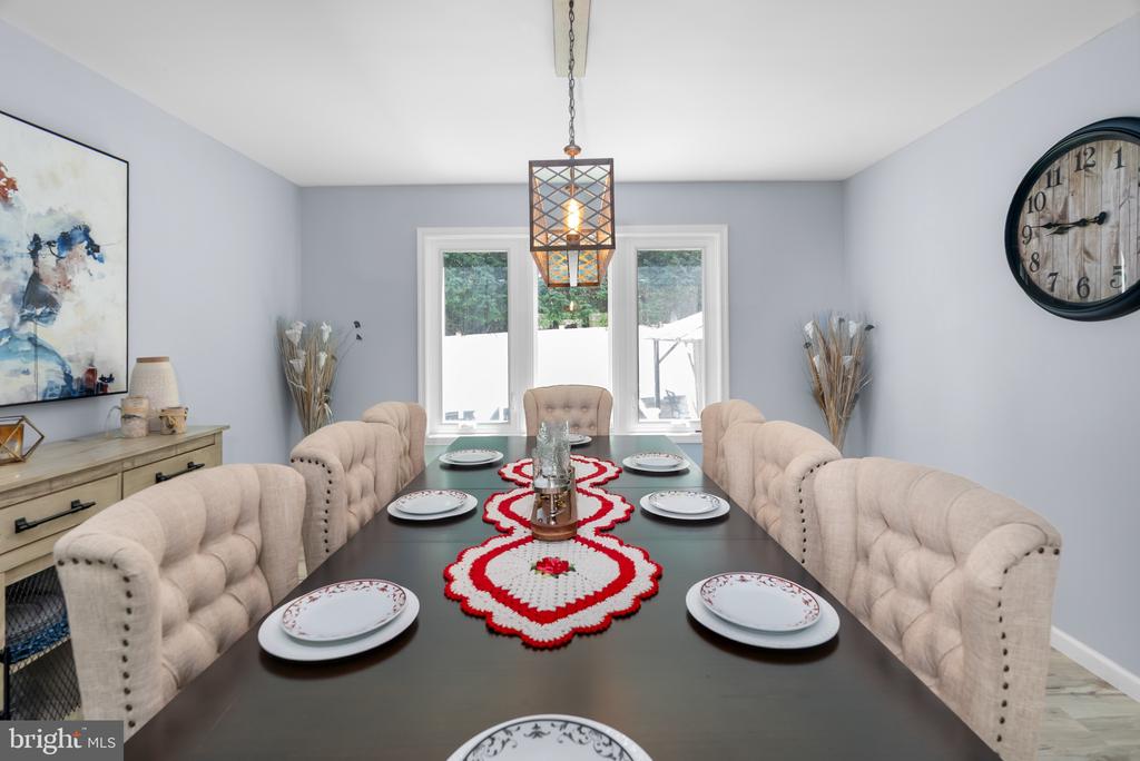 3703 ASHLEY WAY