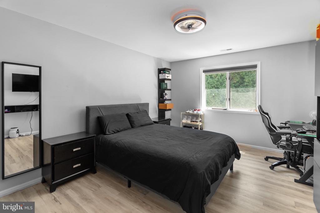 3703 ASHLEY WAY