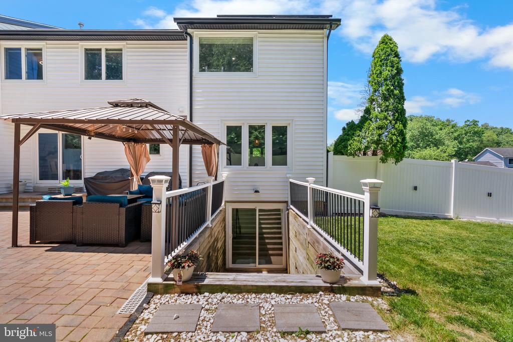 3703 ASHLEY WAY