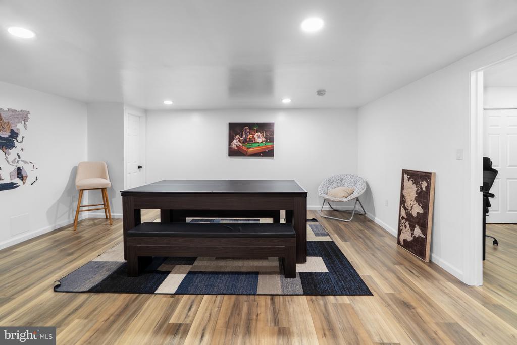 3703 ASHLEY WAY