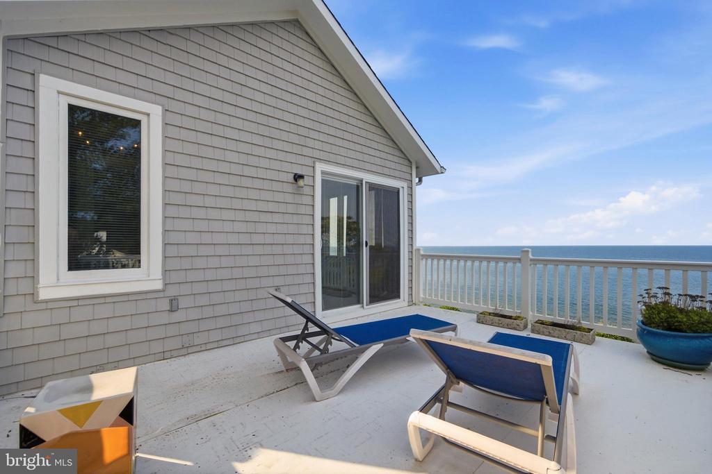 5424 BEACH DRIVE