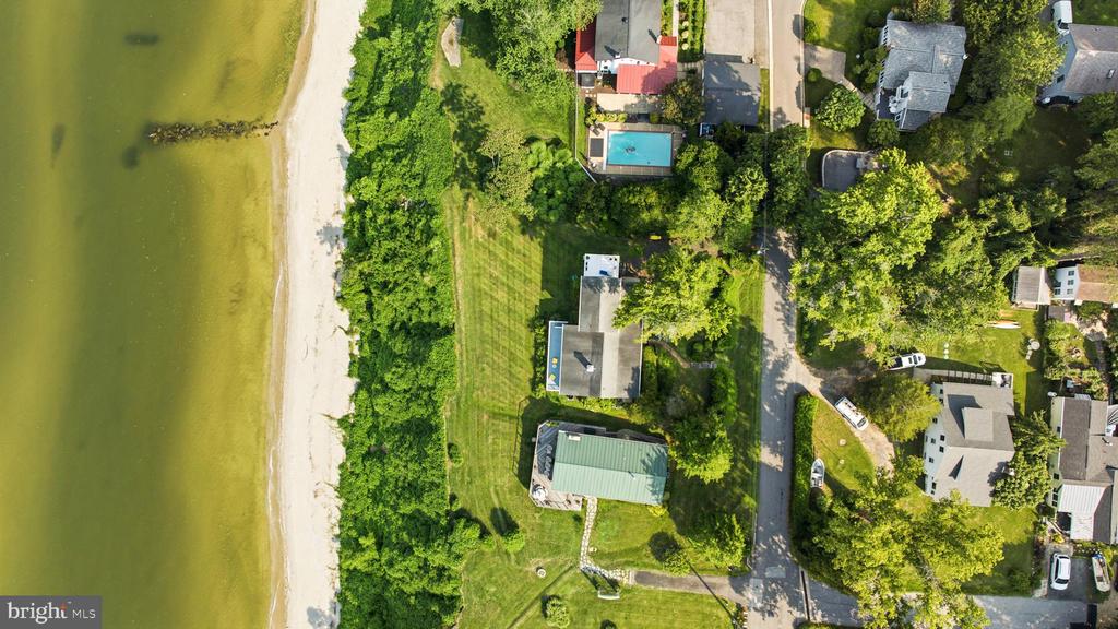 5424 BEACH DRIVE