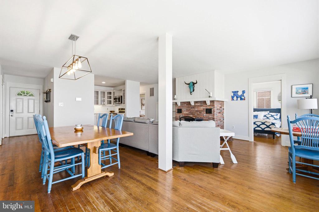 5424 BEACH DRIVE