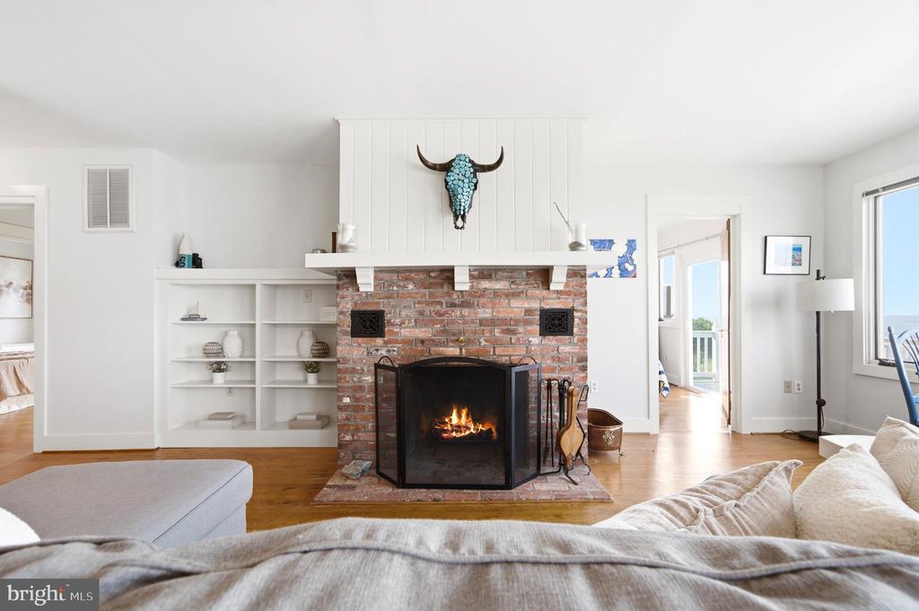 5424 BEACH DRIVE