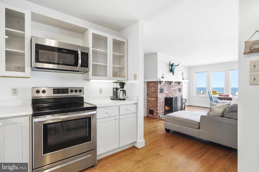 5424 BEACH DRIVE