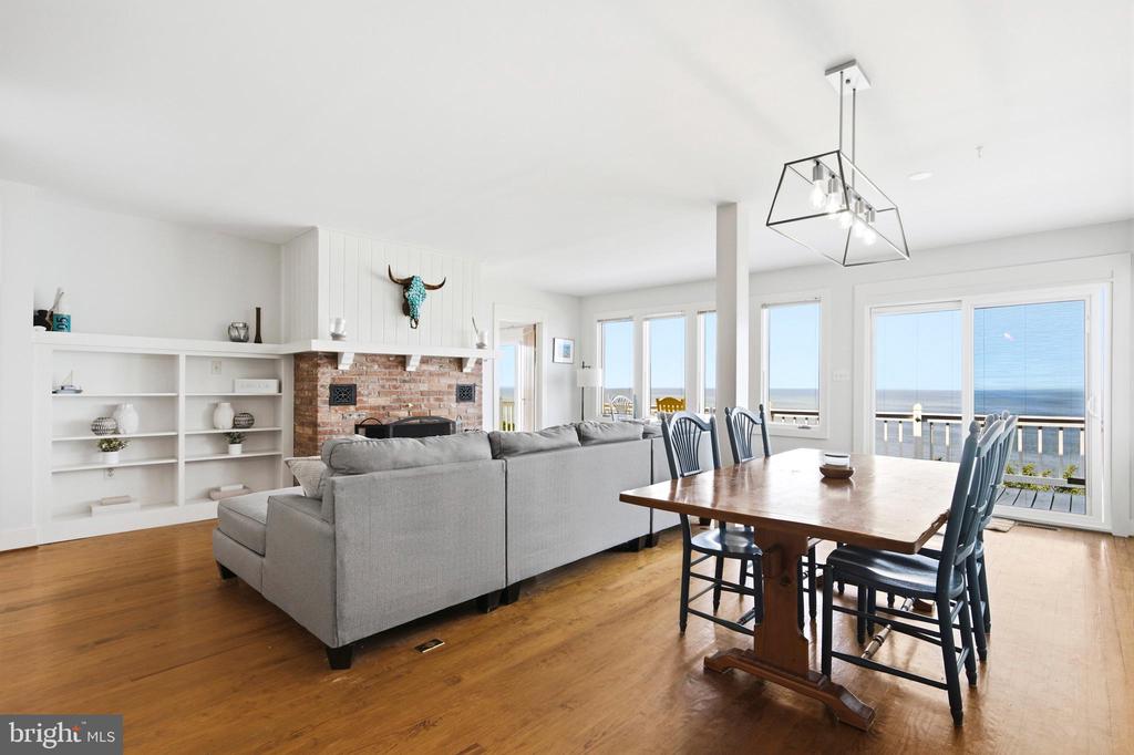 5424 BEACH DRIVE
