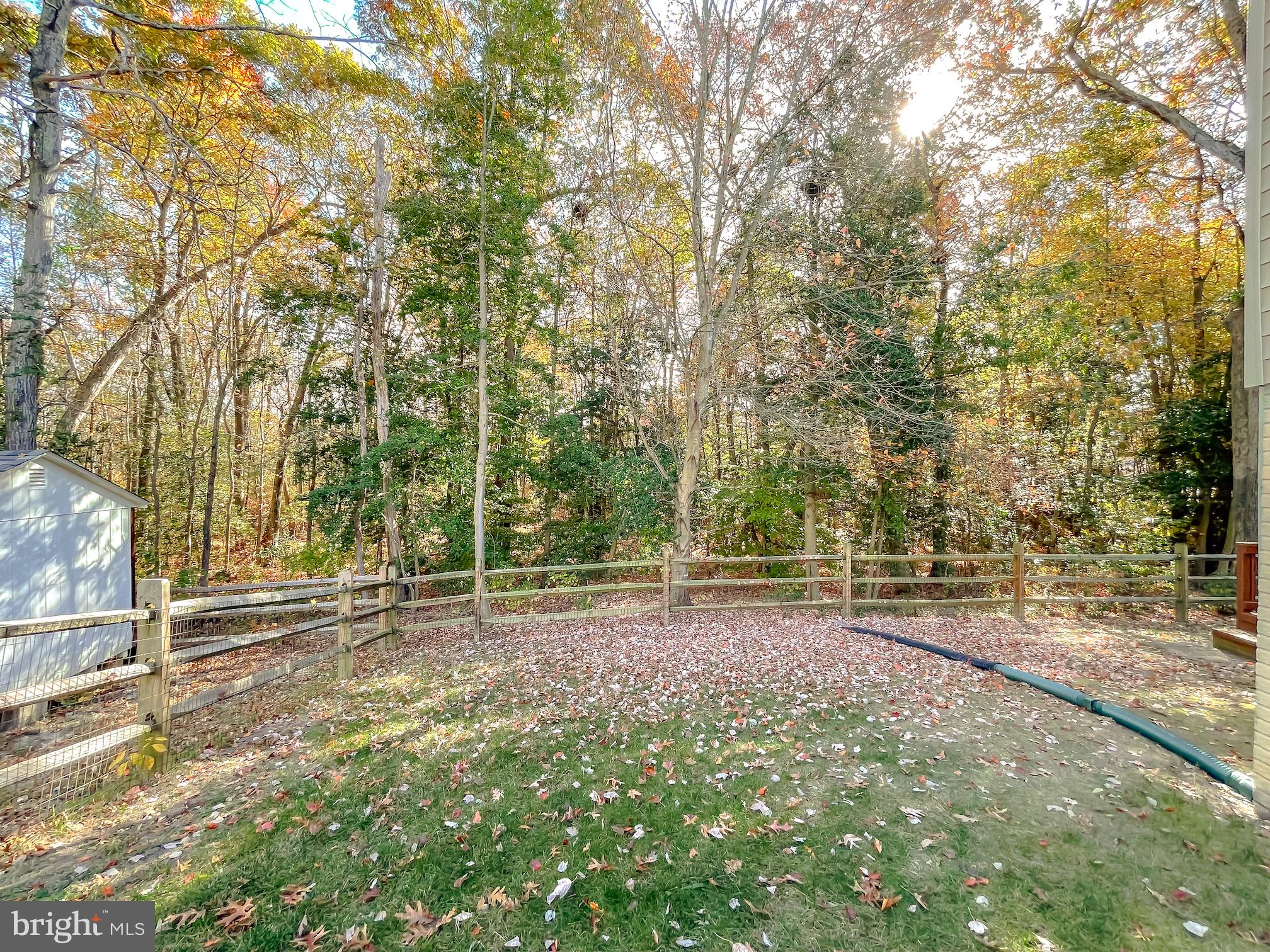 2464 KENBROOK COURT
