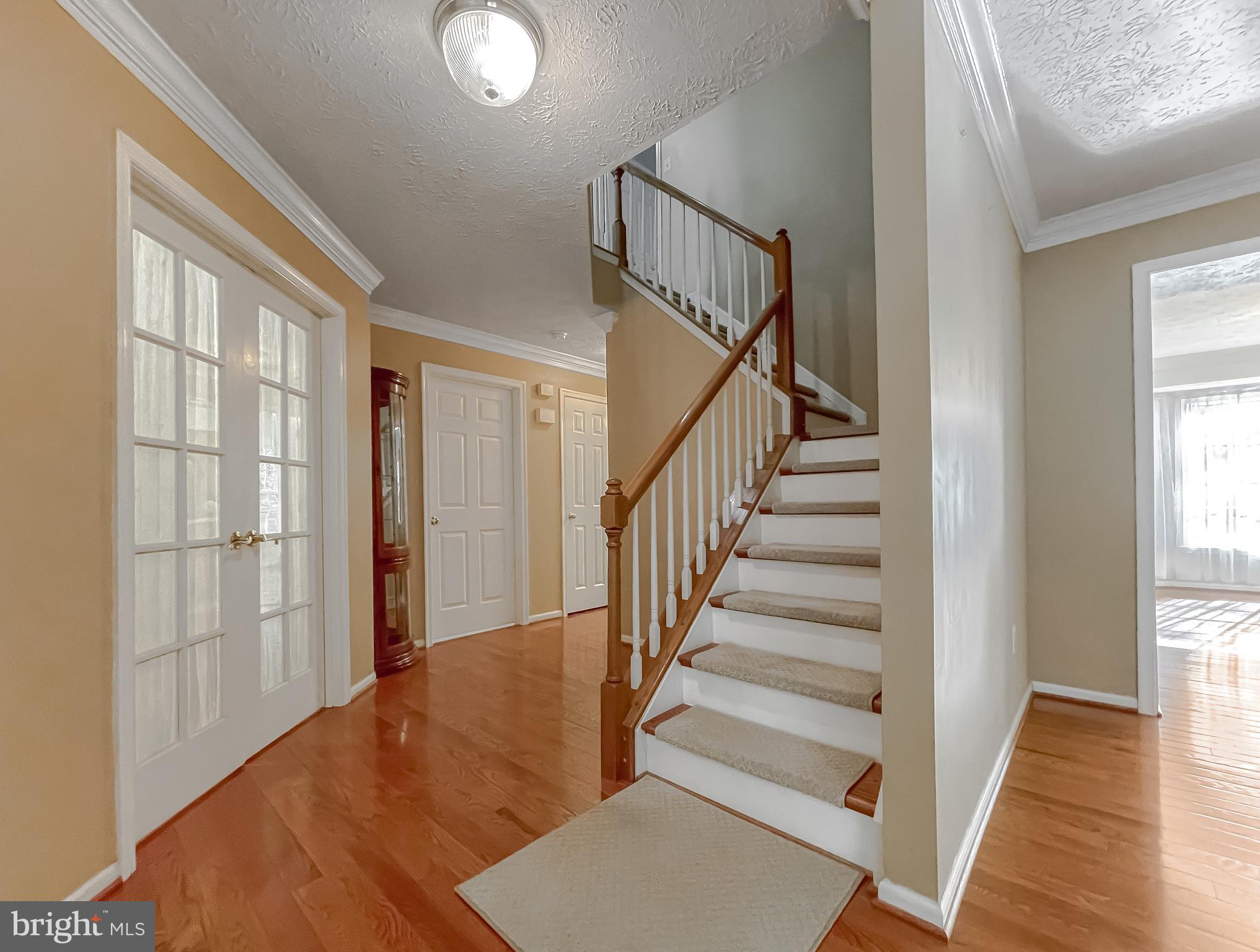 2464 KENBROOK COURT