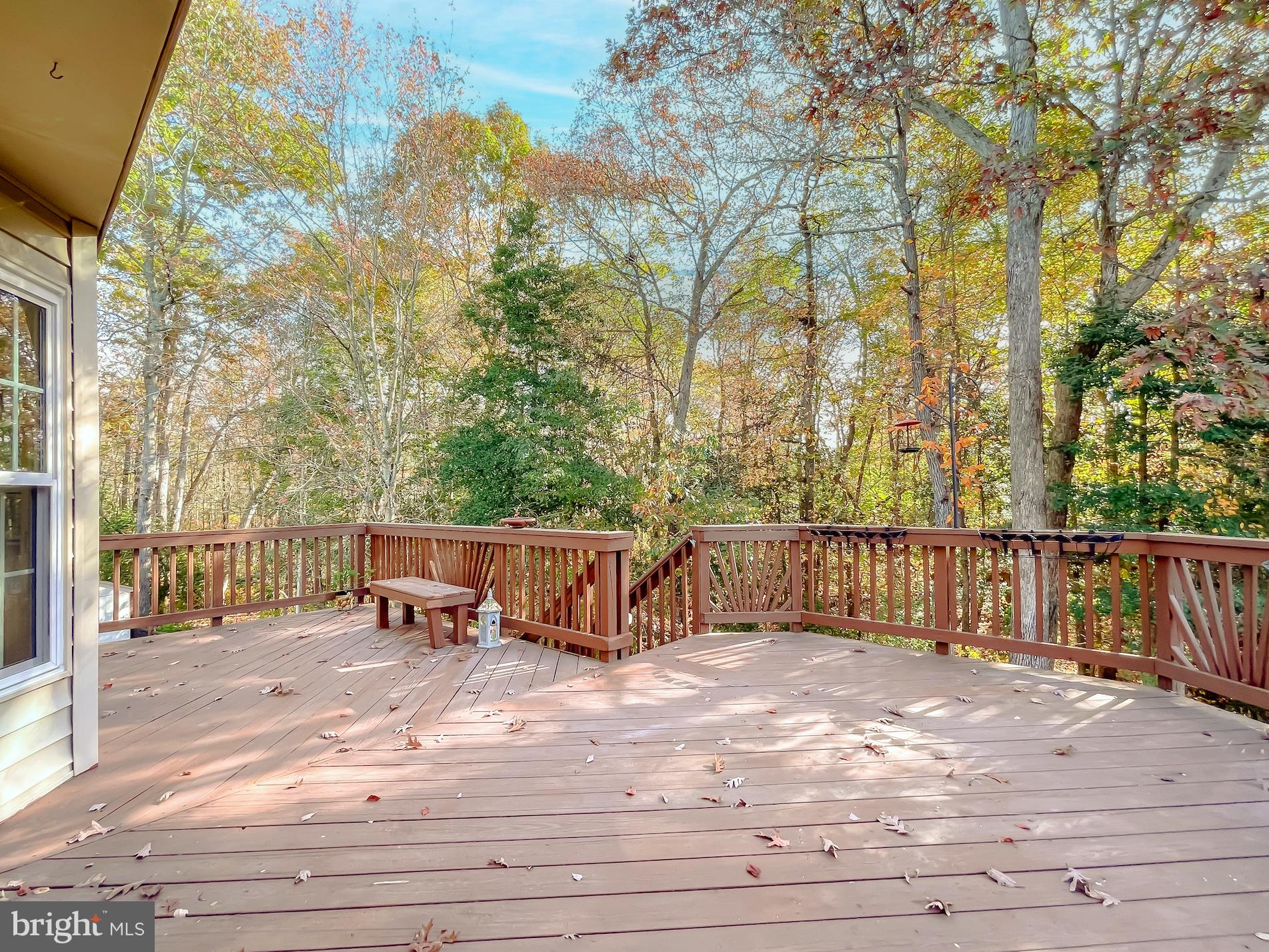2464 KENBROOK COURT