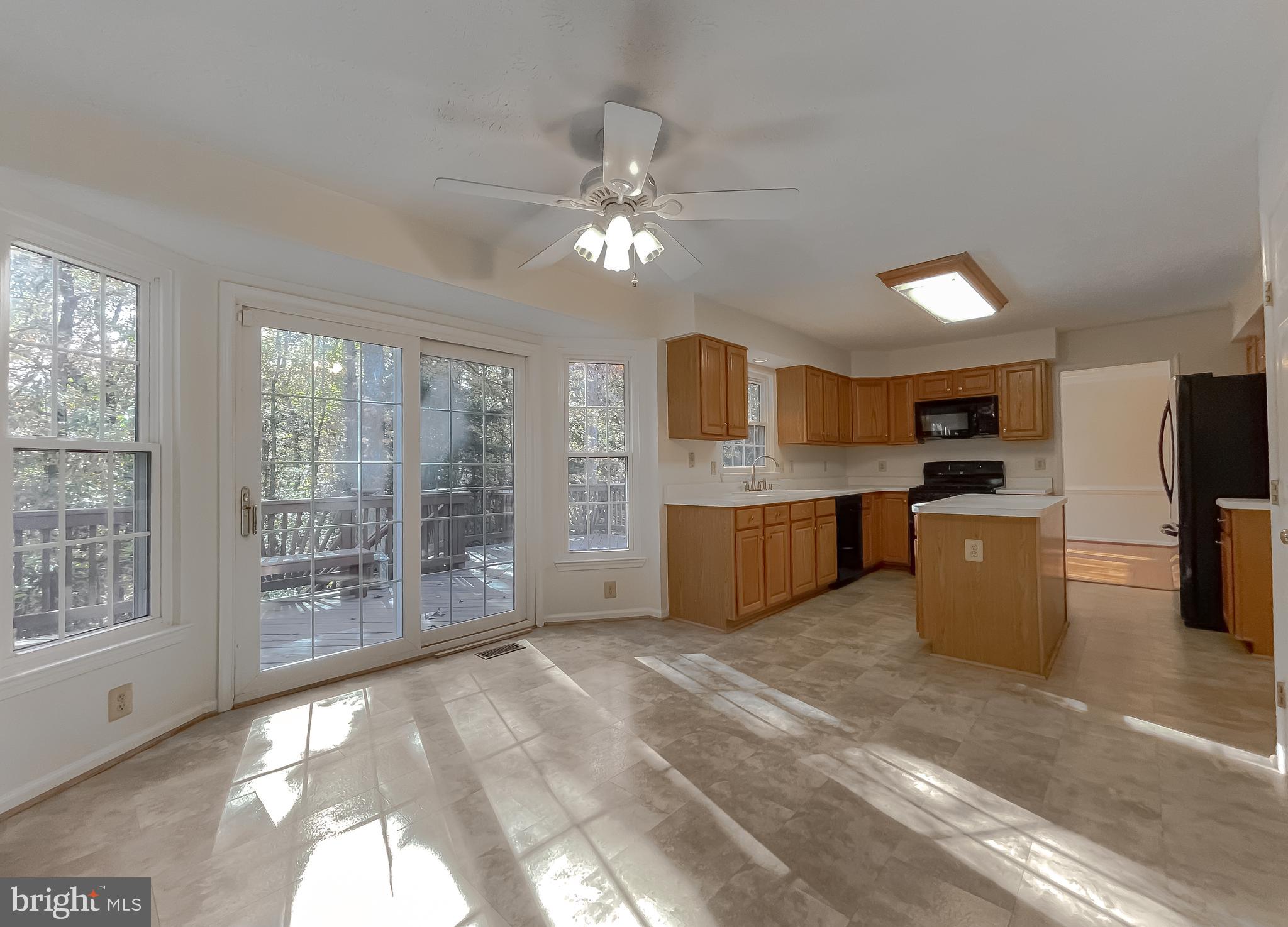 2464 KENBROOK COURT