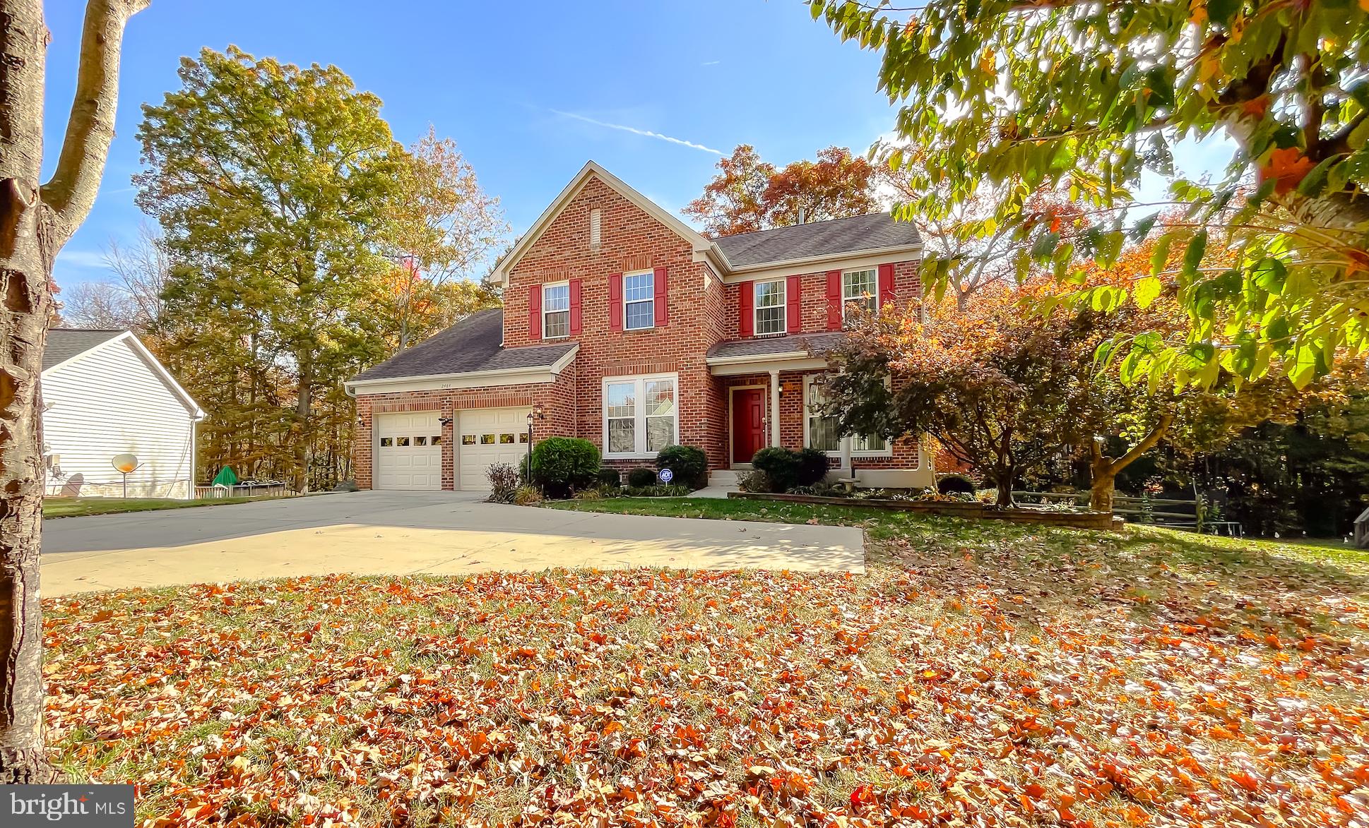 2464 KENBROOK COURT