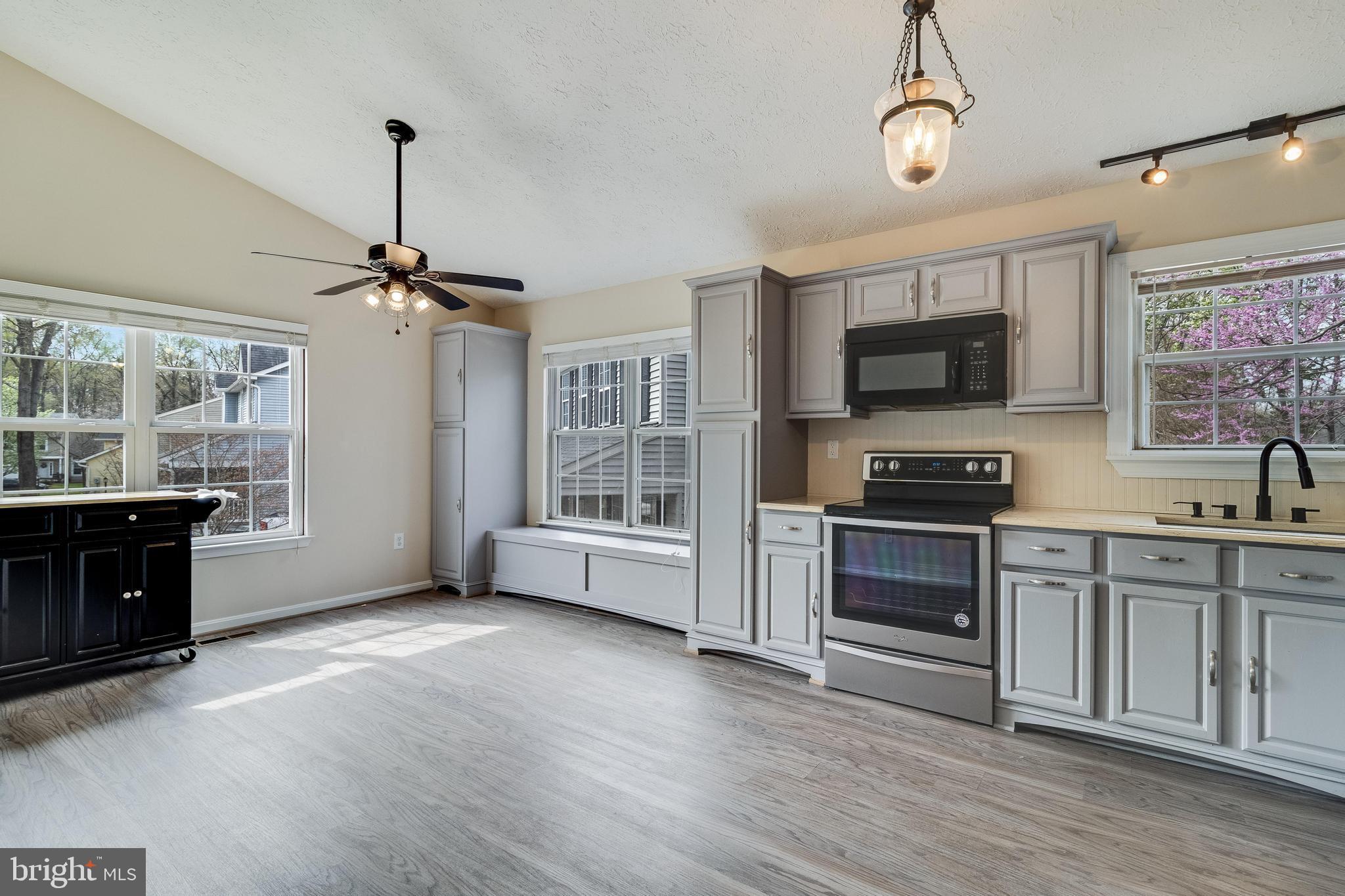 6710 RABBIT COURT