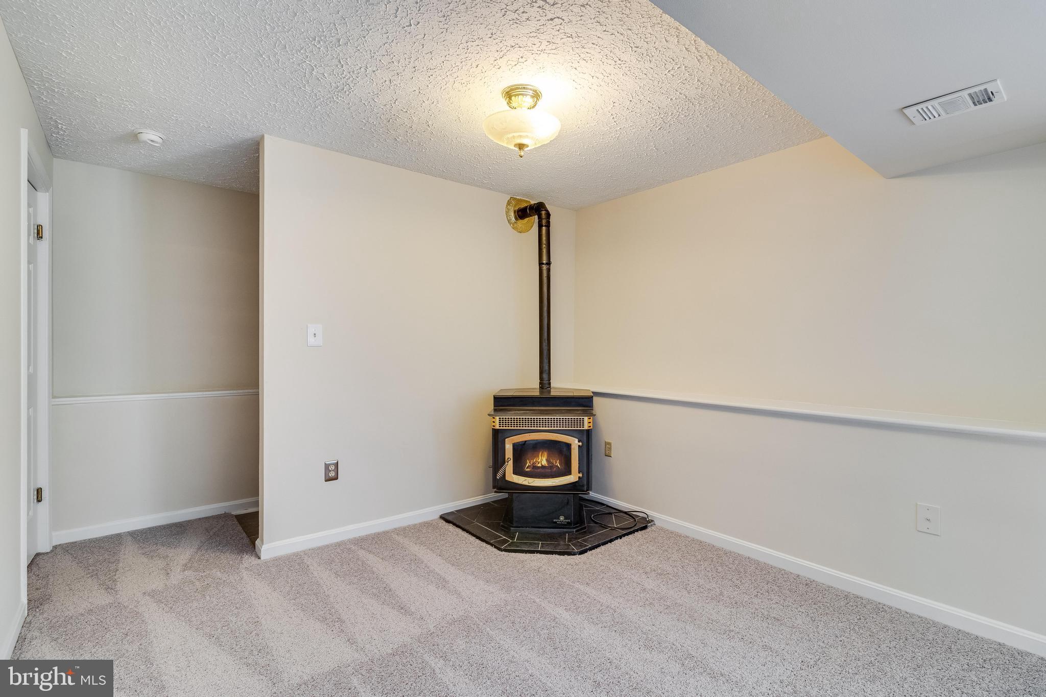 6710 RABBIT COURT