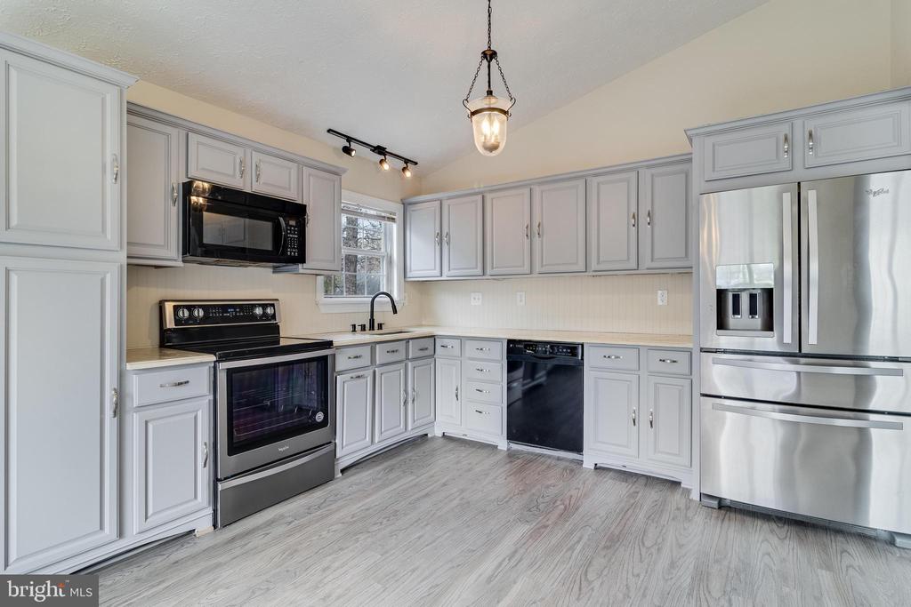 6710 RABBIT COURT