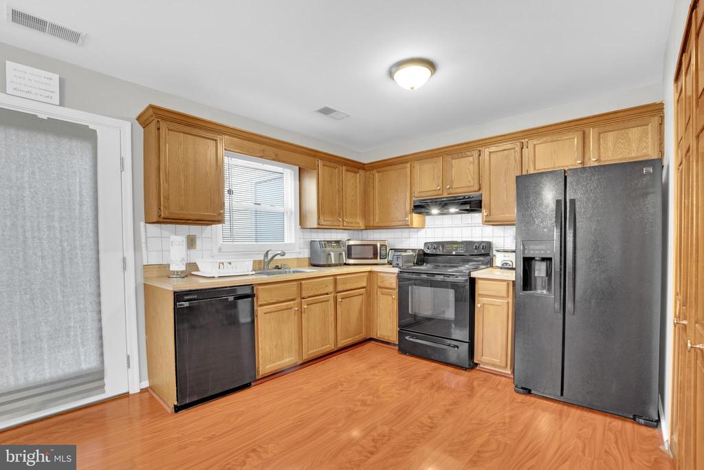 3975 WINTERGREEN PLACE