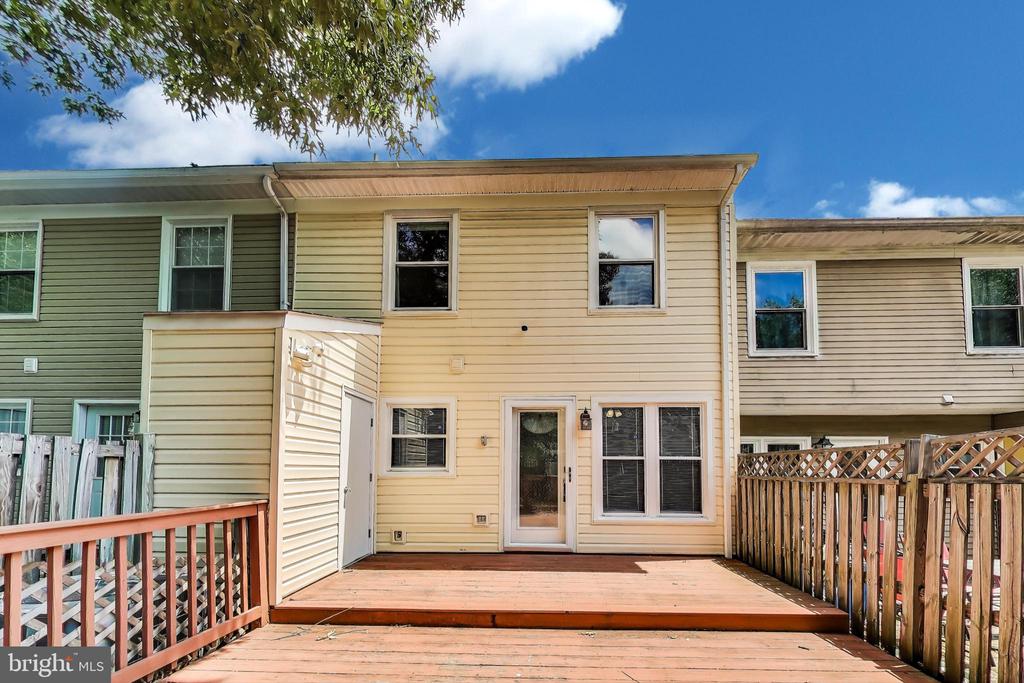 3975 WINTERGREEN PLACE