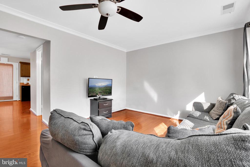 3975 WINTERGREEN PLACE