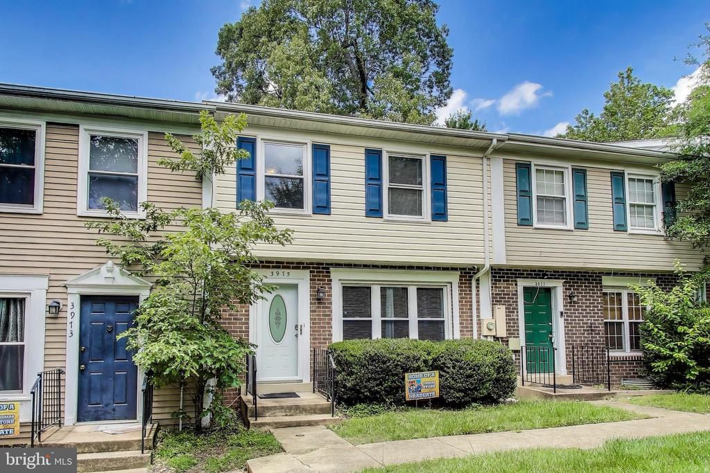 3975 WINTERGREEN PLACE