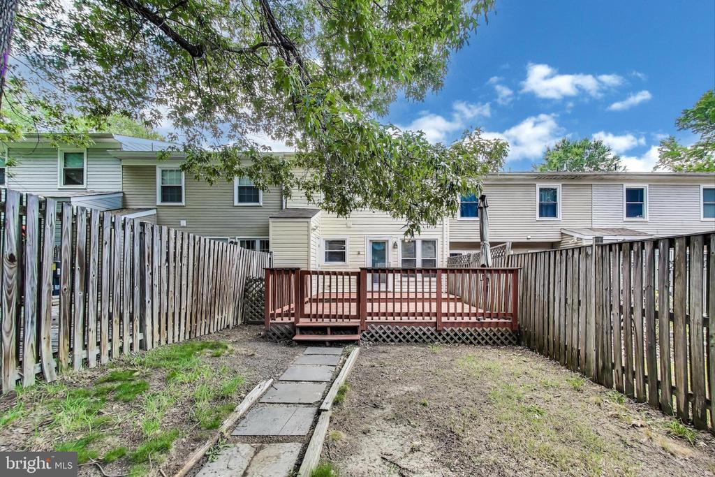 3975 WINTERGREEN PLACE