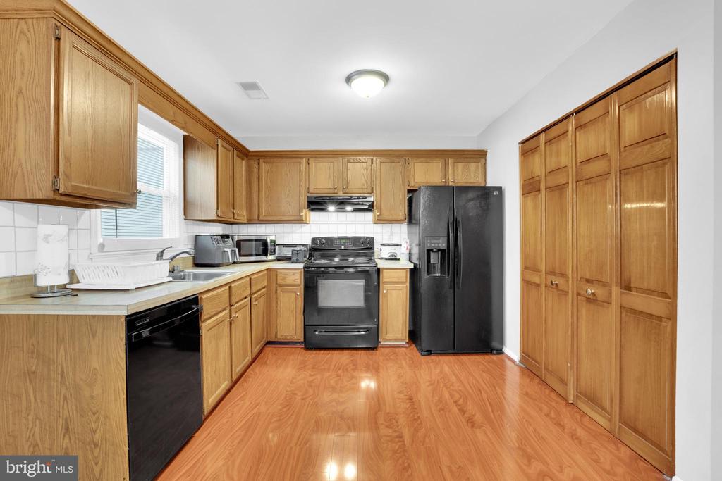 3975 WINTERGREEN PLACE