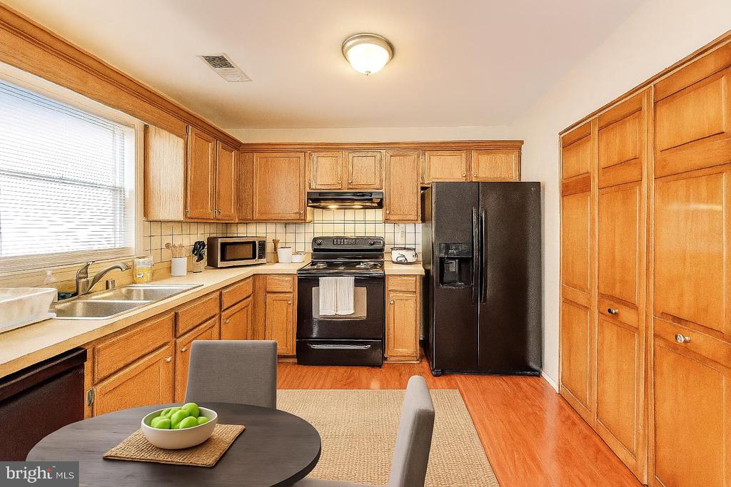 3975 WINTERGREEN PLACE
