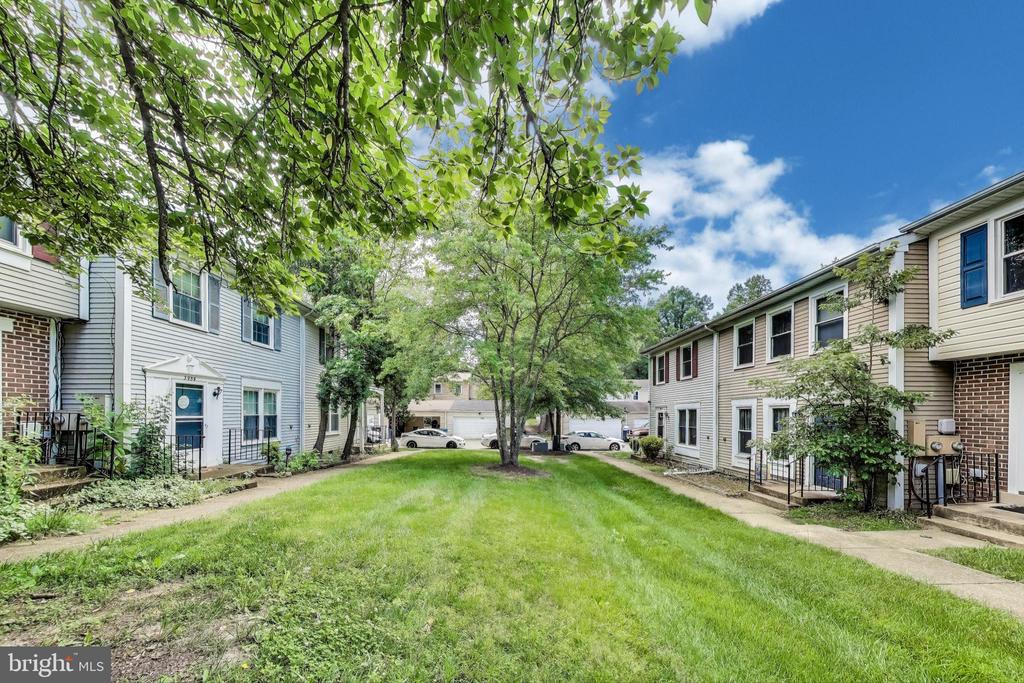 3975 WINTERGREEN PLACE