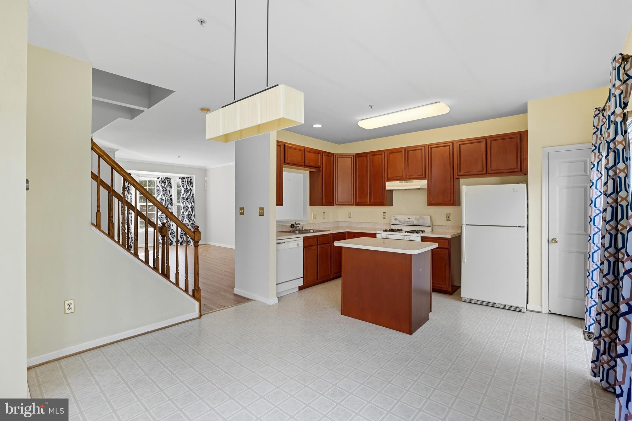 9621 LEXINGTON PLACE