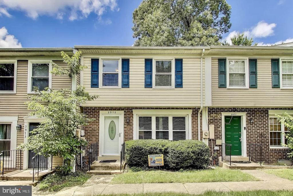 3975 WINTERGREEN PLACE