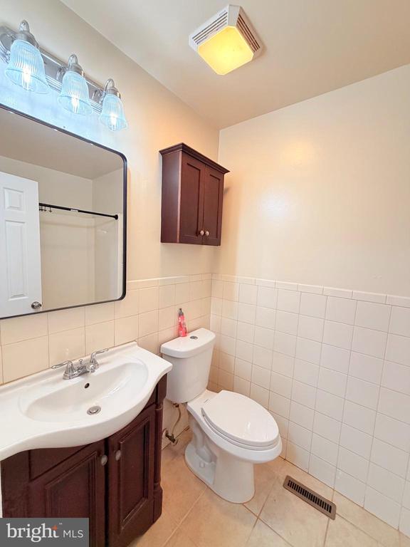 3975 WINTERGREEN PLACE