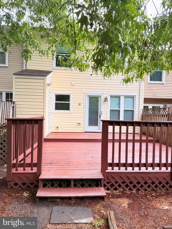 3975 WINTERGREEN PLACE
