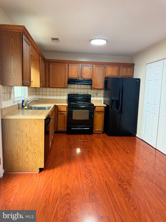 3975 WINTERGREEN PLACE