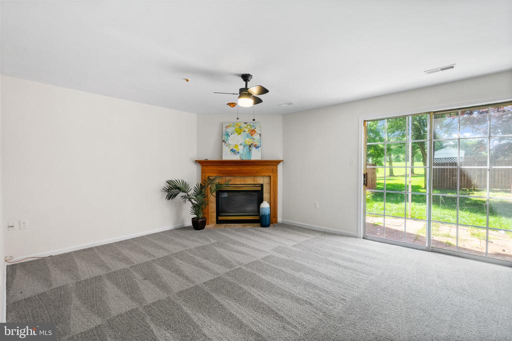 924 MOSBY DRIVE