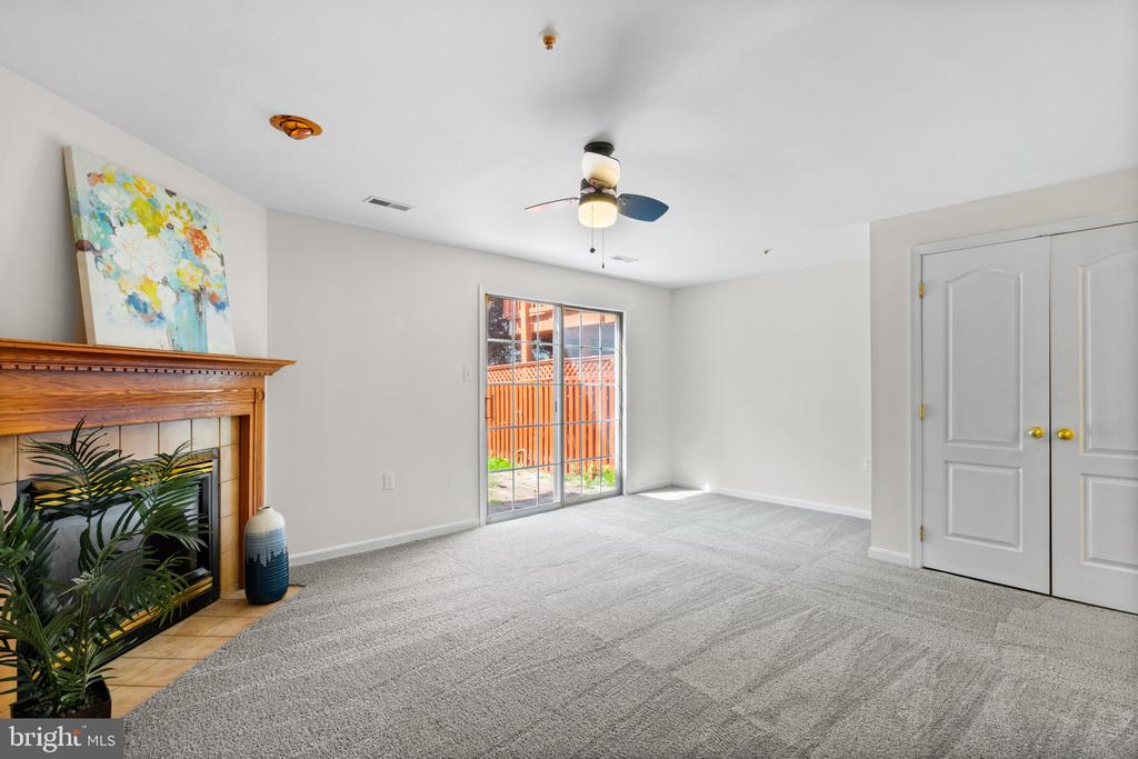 924 MOSBY DRIVE